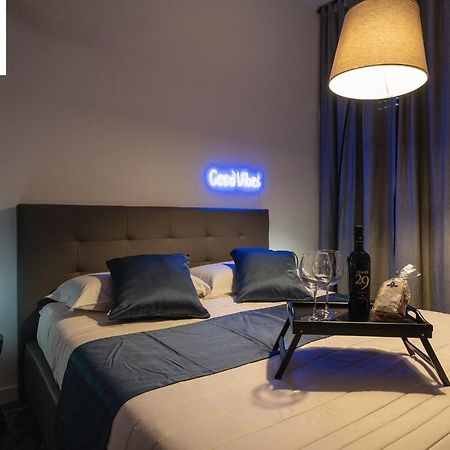 Annamaria - Central Station Charming Accommodation Bari Ngoại thất bức ảnh