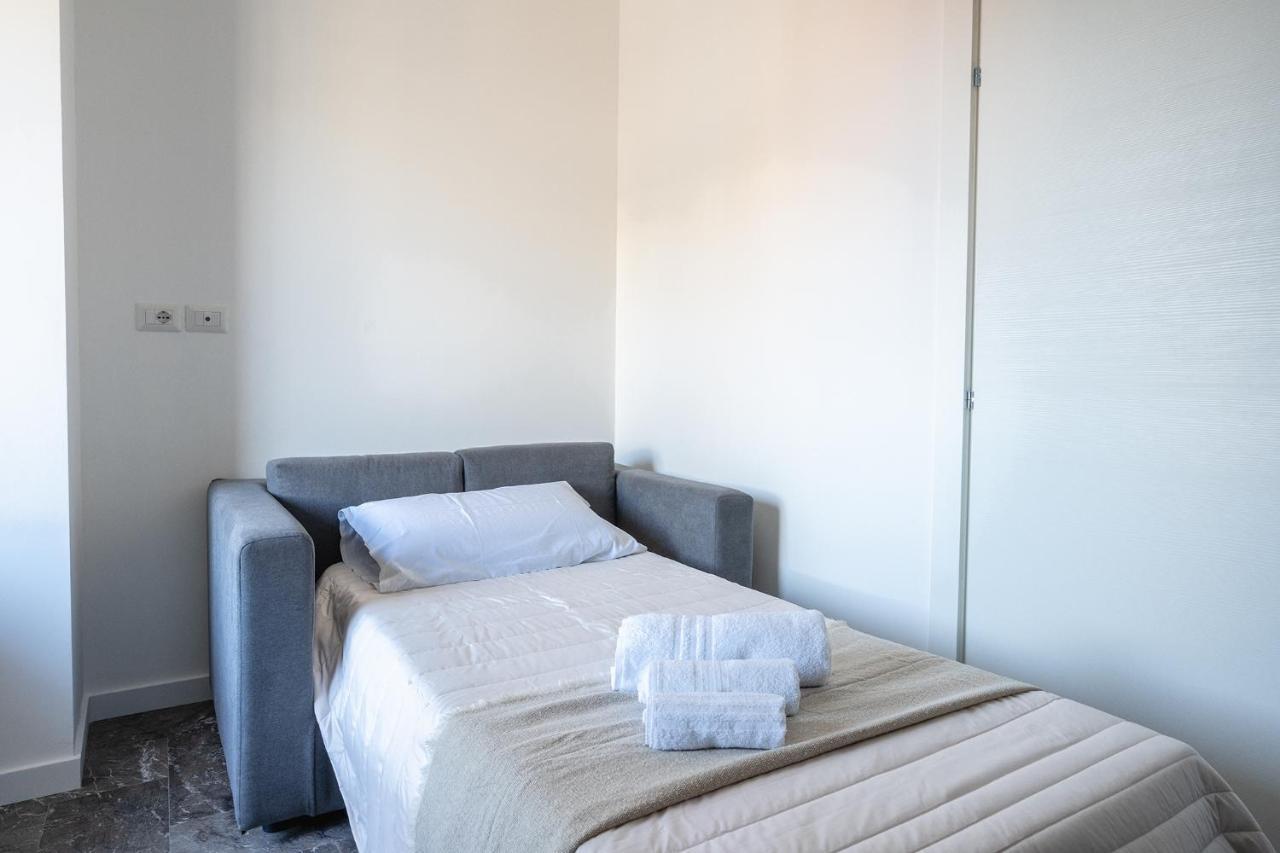 Annamaria - Central Station Charming Accommodation Bari Ngoại thất bức ảnh